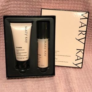 ⭐️FREE SHIPPING⭐️ when you bundle 3 MK products